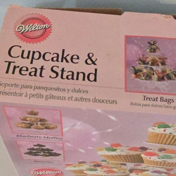 Wilton Colorful Cupcake & Treat Stand - Picture 2 of 2